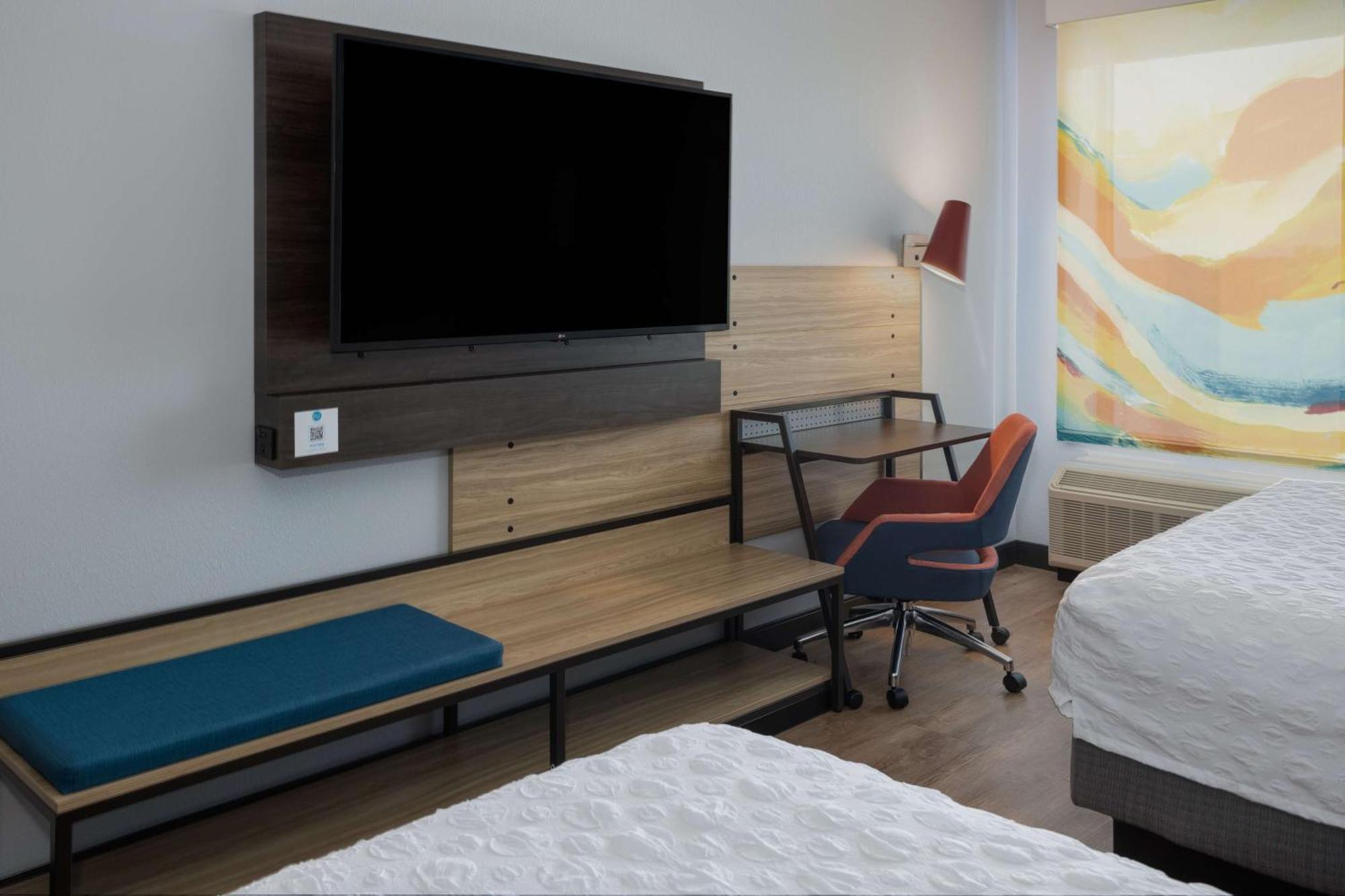 Tru By Hilton Pensacola Airport Medical Center Hotel Exterior photo